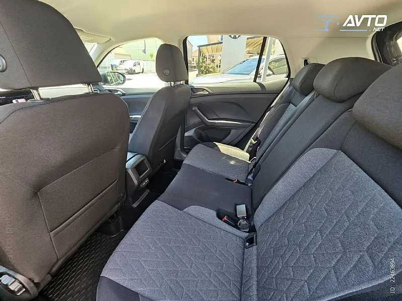 volkswagen t-cross 1.0 tsi 4all - slika 7