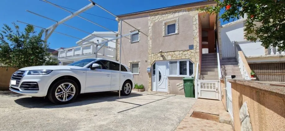 vir, kuća s 2 apartmana(148m2), 150 metara do plaže (prodaja) - slika 2