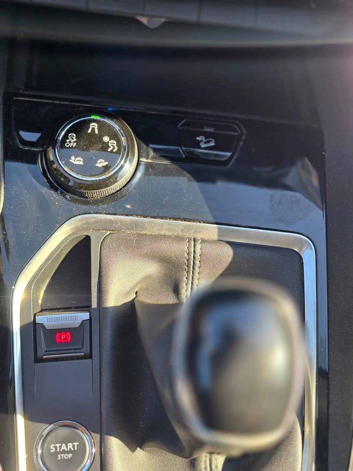 peugeot 5008 1.6 bluehdi - slika 15