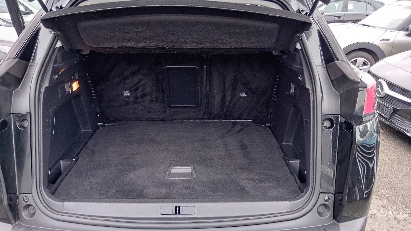 peugeot 3008 1,6 bluehdi automatik,do 2 godine jamstva,u sustavu pdv-a - slika 7