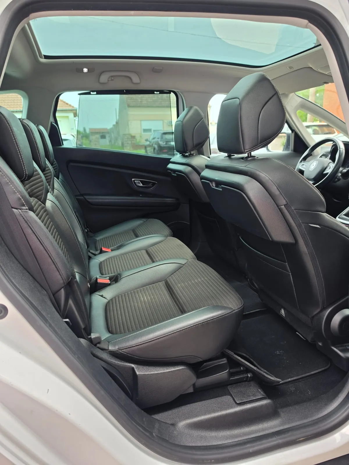 renault grand scenic 1.5dci 2018 - slika 10