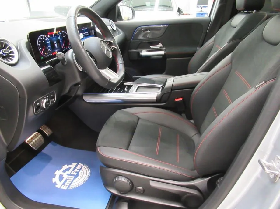 mercedes-benz gla 200 d amg line/night/pano/multibeam led/keyless - slika 17