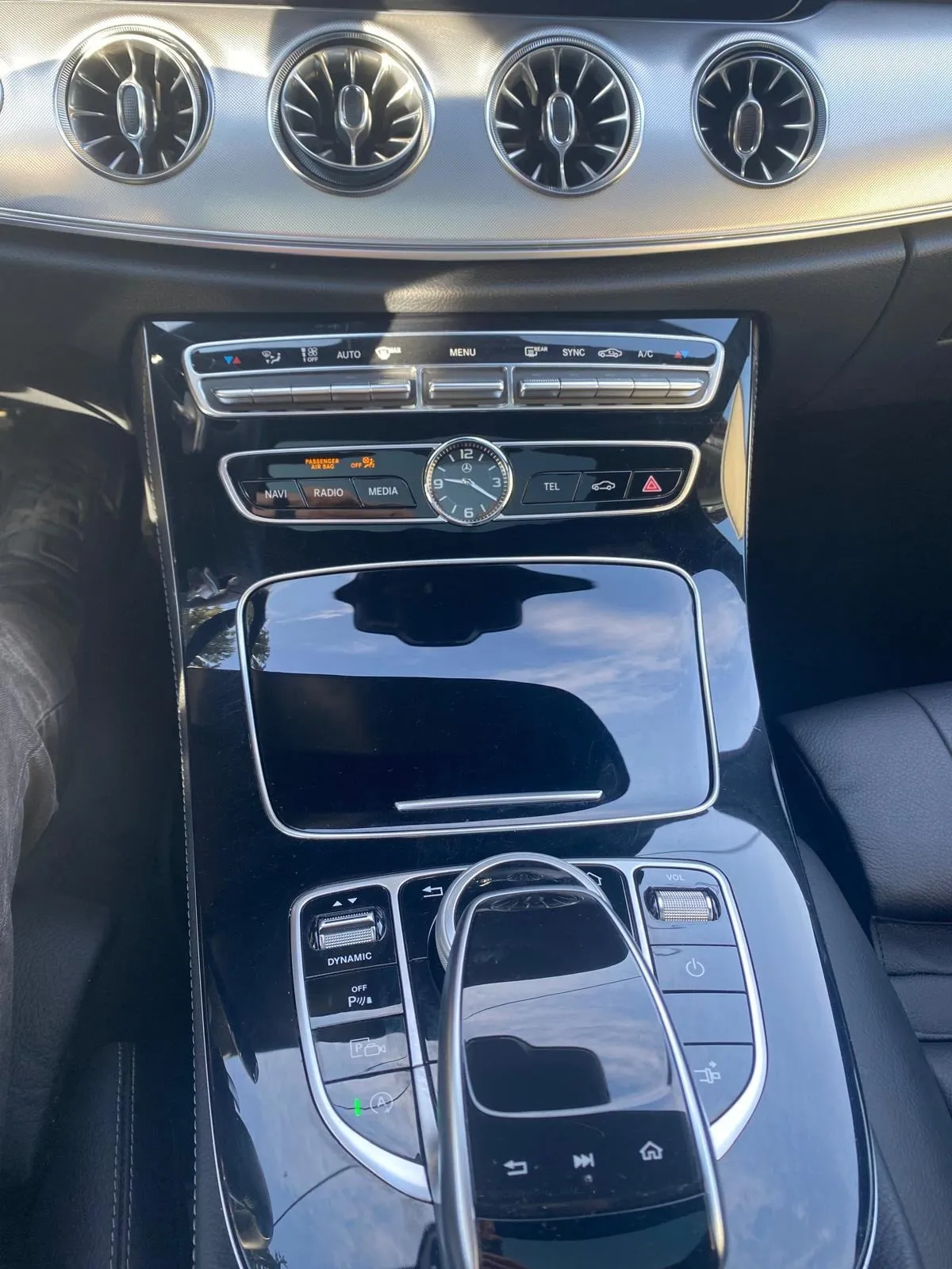 mercedes-benz e220d coupe amg-line 4matic, panorama, 4xgarancija - slika 17