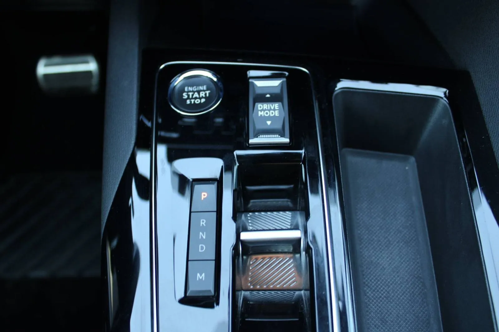 peugeot 5008 1.2 puretech gt line automatik 7 sjedala - slika 16