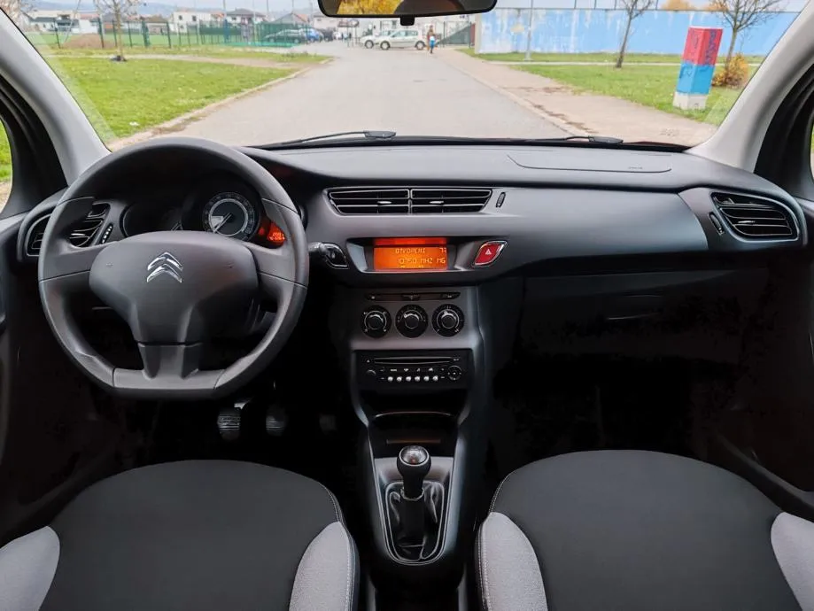 citroën c3 1,2 vti "'samo""16000" km, 2017 god, kartice 24/36 - slika 13