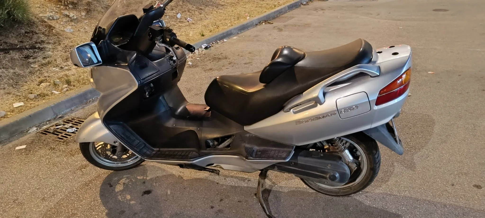 suzuki burgman 650 - slika 3
