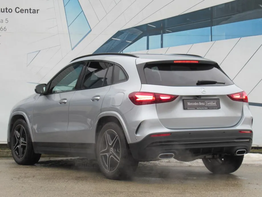 mercedes-benz gla 200 d amg line - slika 8