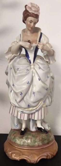 porculanska figura dame - Zagreb
