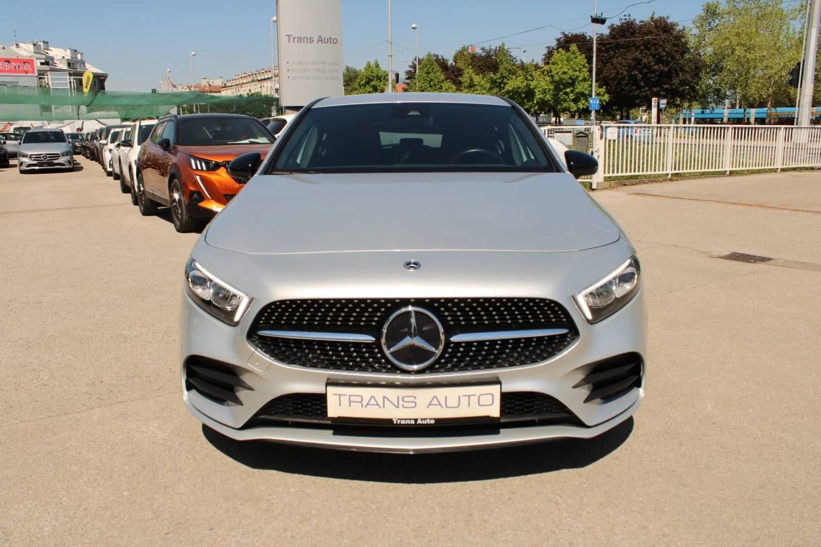 mercedes-benz klasa a 180d automatik amg *led, navigacija, kamera* - slika 2