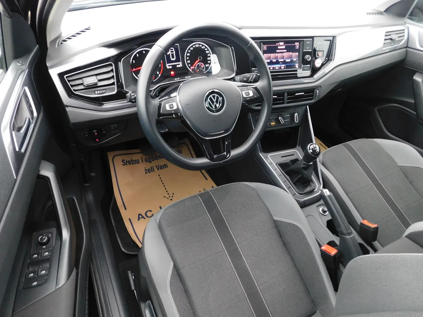 08020 volkswagen polo 1.0 tsi highline - slika 8