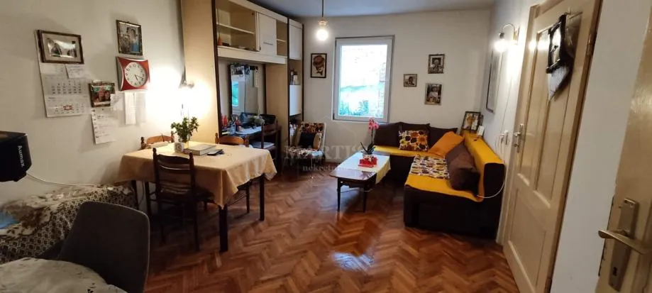 Karlovac, Banija, 55m2, 2 sobe, 1 kat + potkrovlje (prodaja)