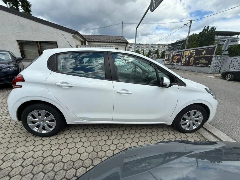 peugeot 208 1,5 bluehdi, navi, klima, tempomat, 4x garancija!!! - slika 8