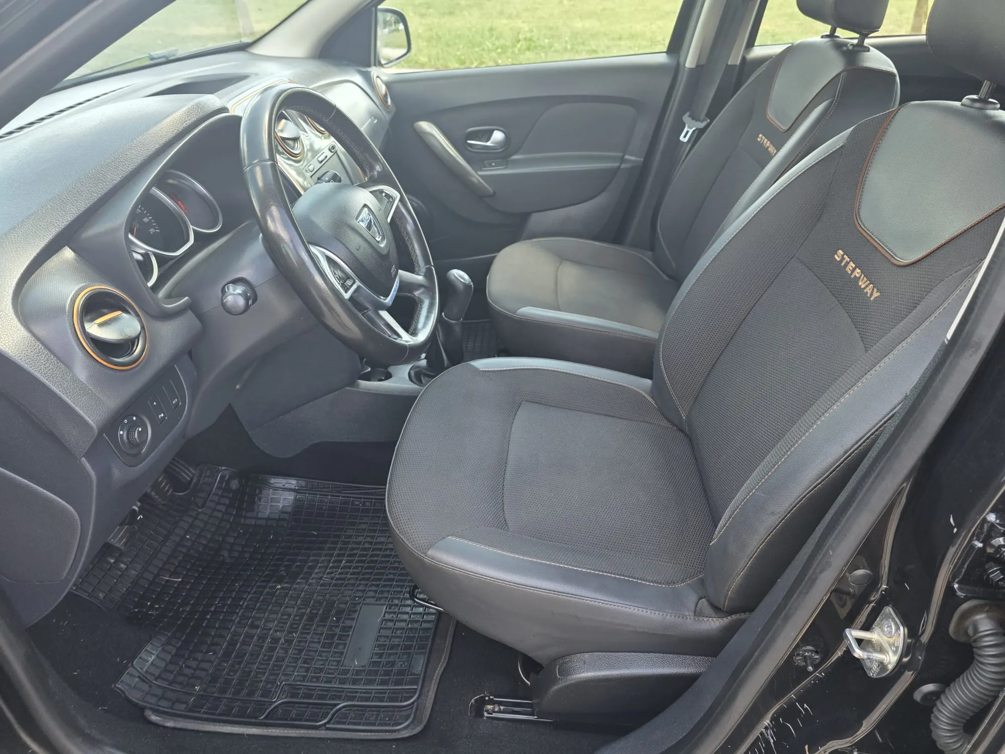 dacia sandero 0,9 tce 90 2017 g. 74000 km kartice - slika 8