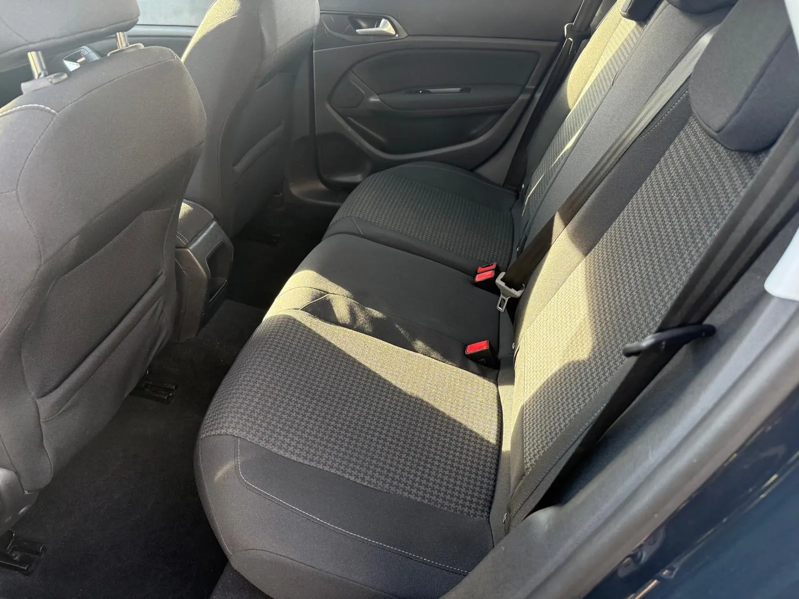 peugeot 308 sw 1,5 bluehdi, navi, parking senzori, 4x garancija! - slika 12