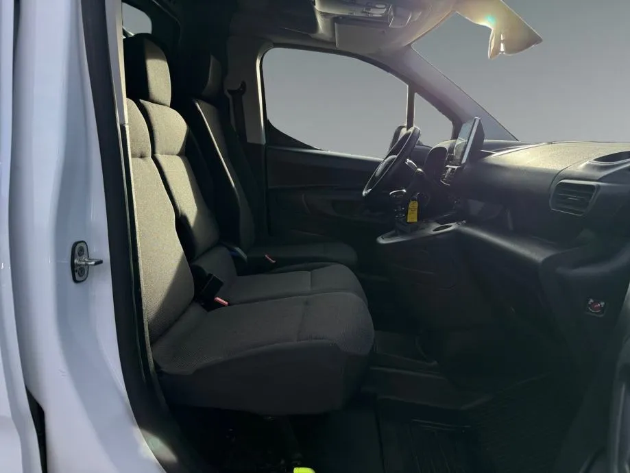 toyota proace city 1,5 d-4d 75 kw (102 ks) l1, 2024 god. - slika 17