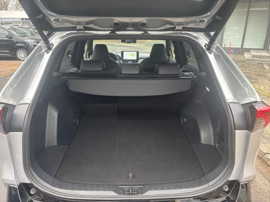 toyota rav4 2,5 hev style tech - slika 10
