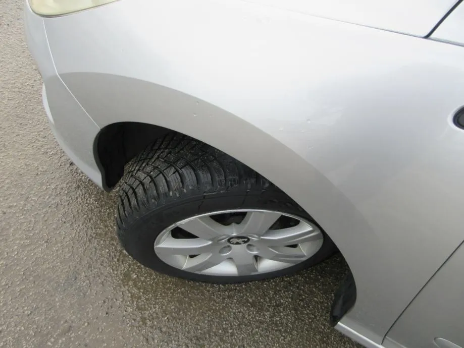 peugeot 308 1,6 e-hdi,111ks,novo registriran,nove zimske gume,klima,. - slika 13