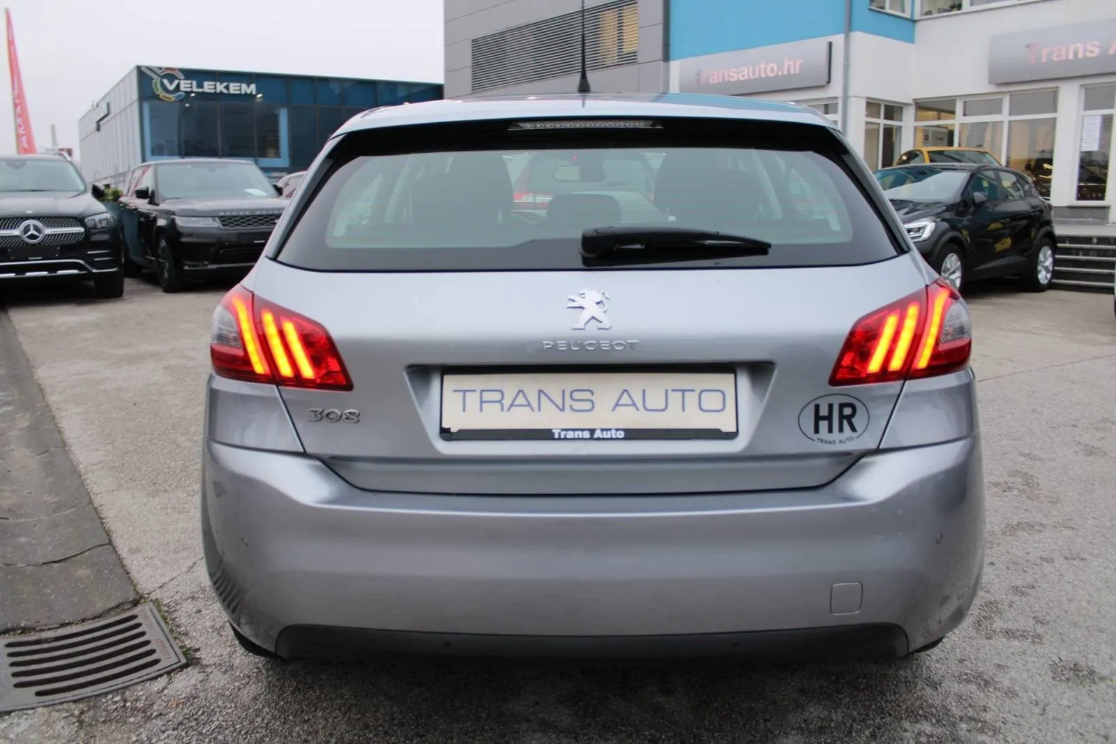 peugeot 308 1.5 hdi business - slika 6