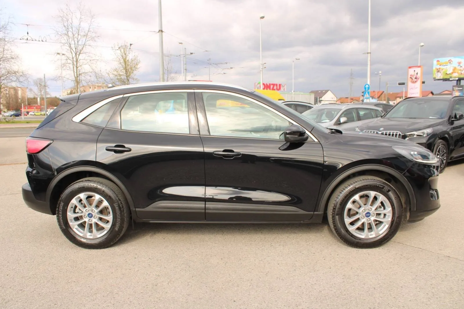ford kuga 2.5 hybrid titanium automtik - slika 4