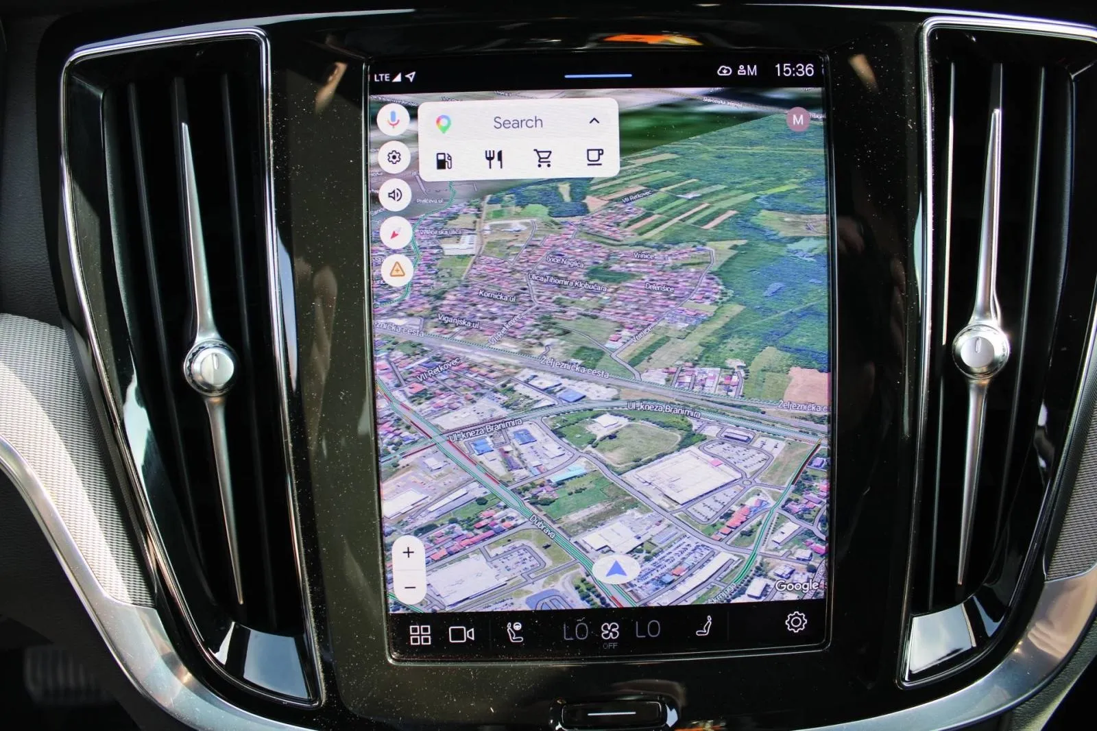 volvo v60 b3 automatik dark plus *led, navigacija, kamera* - slika 25
