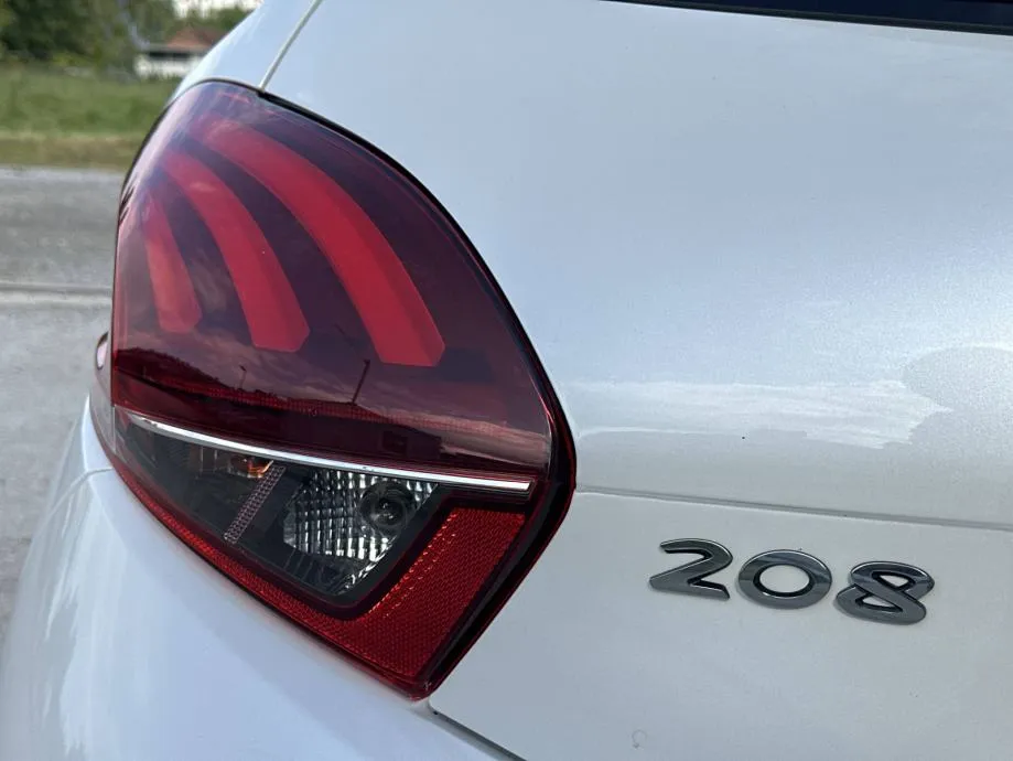 peugeot 208 1,2 puretech *gt line* jamstvo 24 mjeseca! - slika 22