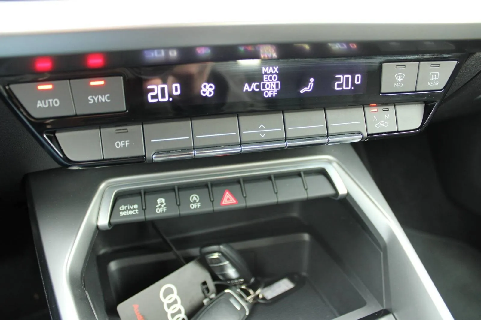 audi a3 30 tdi limuzina s-tronic *led, navigacija, kamera* - slika 24