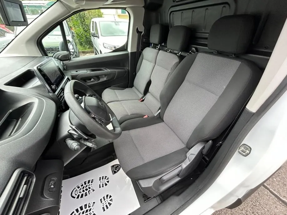 peugeot partner 1.5 hdi - n1 - automatik - 2020 - kamera - navi !!! - slika 11