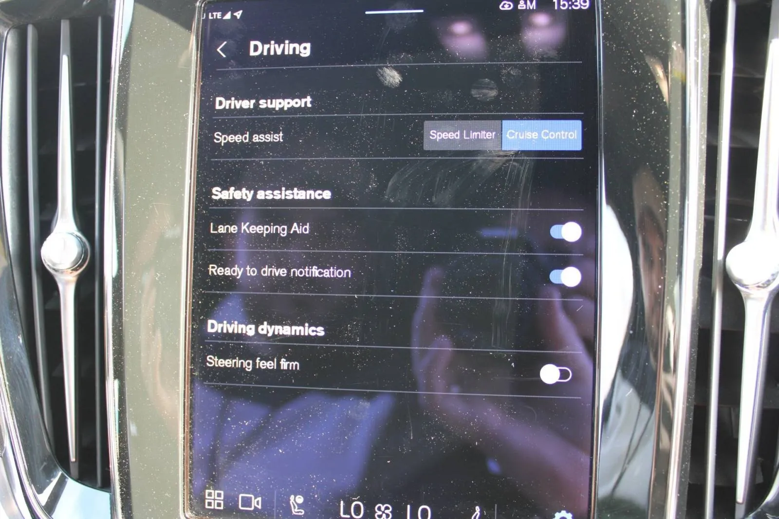 volvo v60 b3 automatik dark plus *led, navigacija, kamera* - slika 20