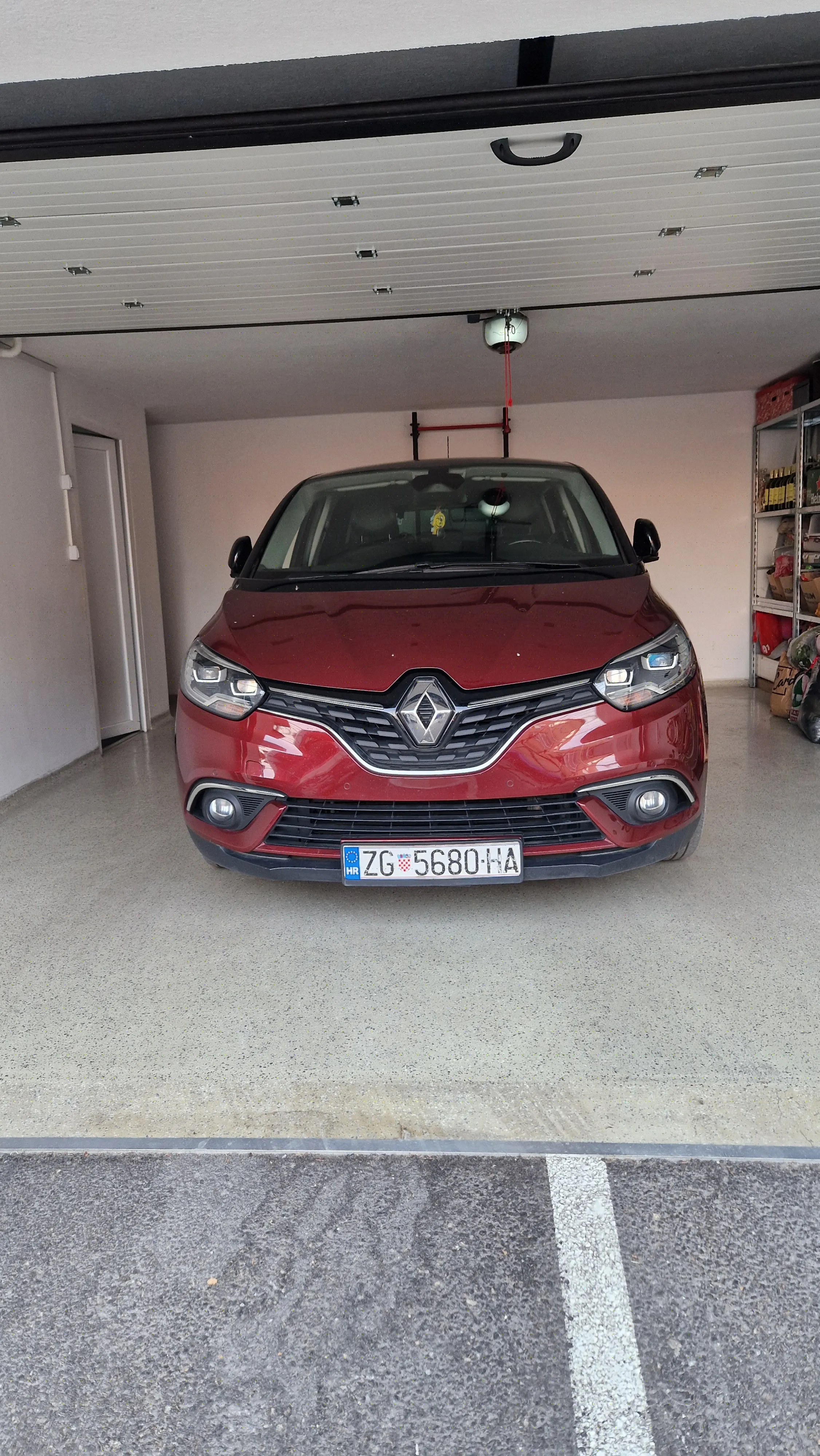 renault scenic 1.7 bose 2019. (prvi vlasnik, reg. 03/2027, nove gume) - slika 15
