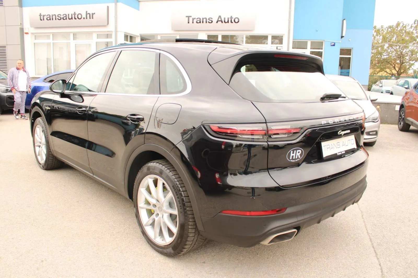 porsche cayenne 3.0 v6 e-hybrid *panorama, led, navigacija* - slika 7