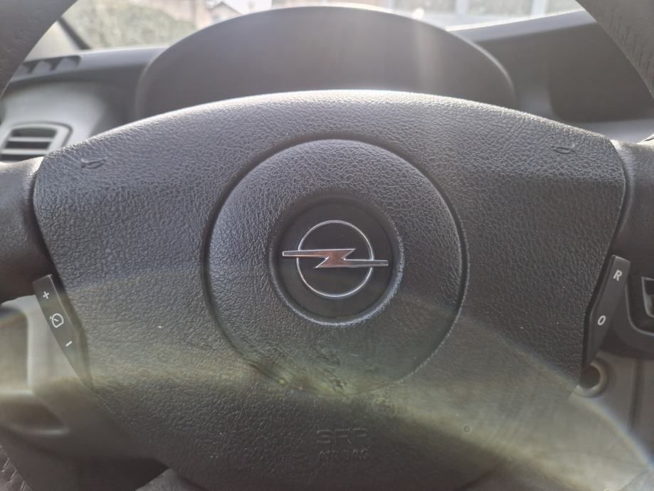 vivaro 2.0 cdti l1h1 115 ks u pdv-u tempomat navi kuka kartice 36 mj - slika 11
