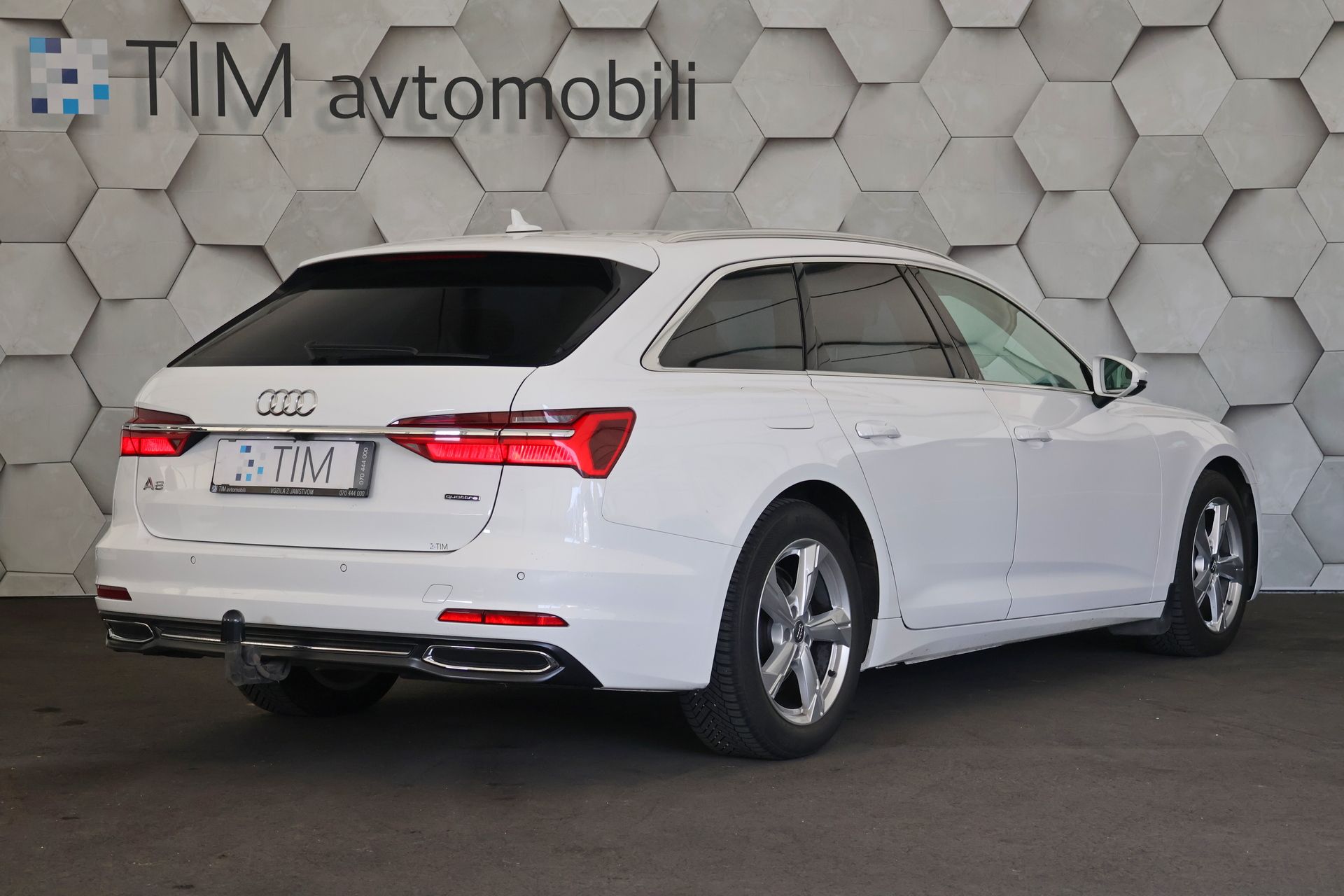 audi a6 avant 40tdi quattro s-tronic sport 204ks webasto kamera - slika 3