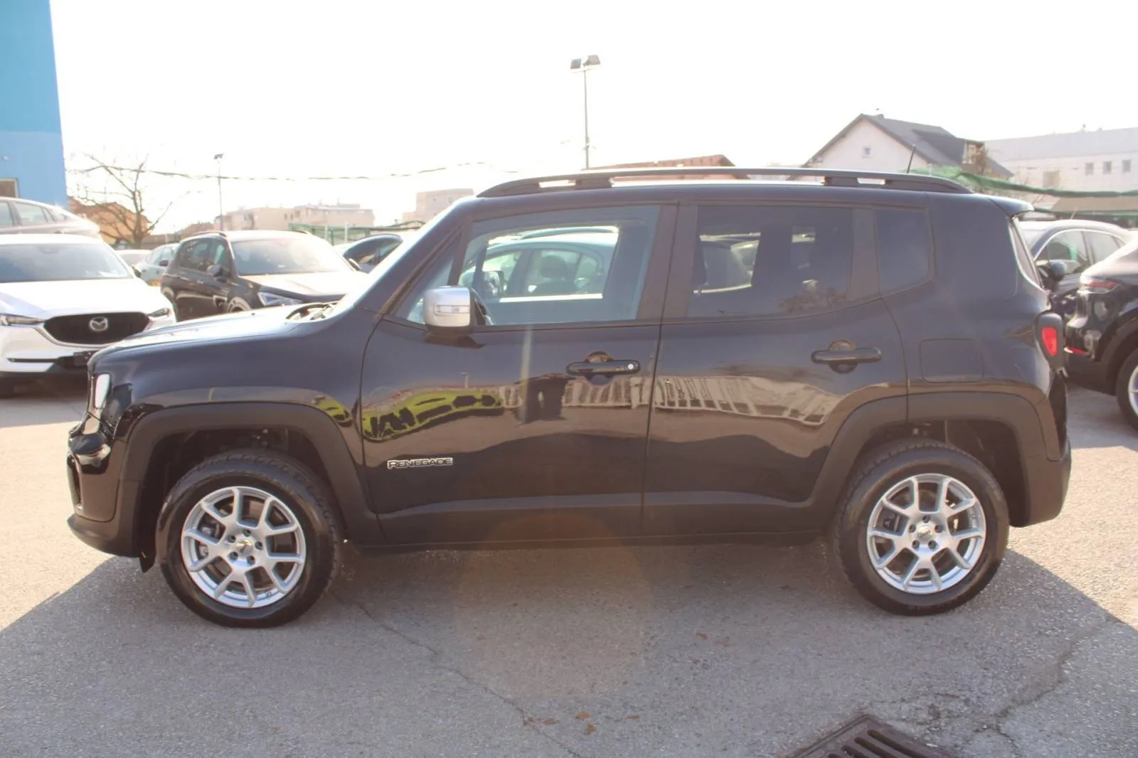 jeep renegade 1.3 t4 phev limited 4x4 automatik - slika 8