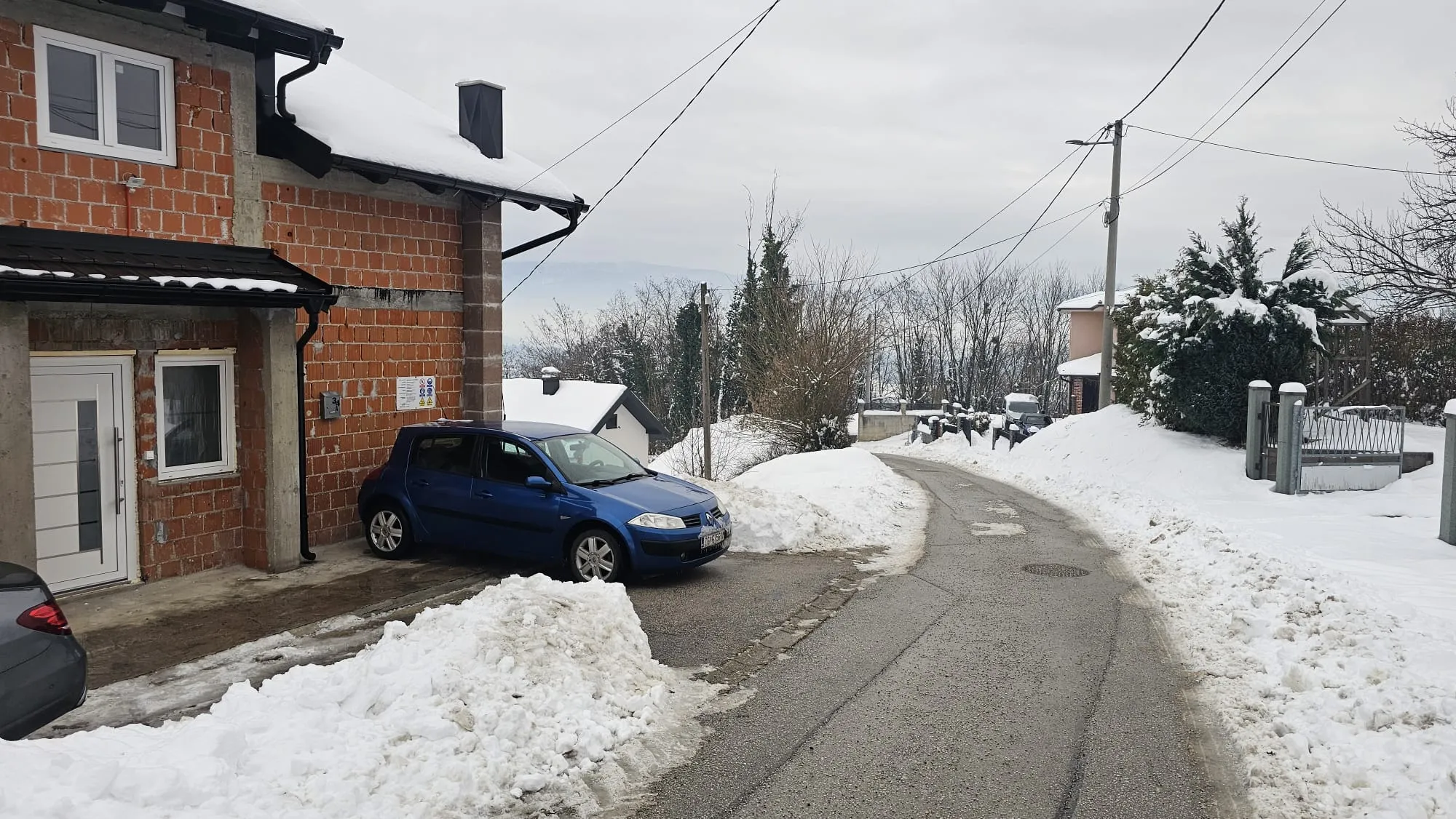 prodaja građevinsko zemljište pojatno - slika 2
