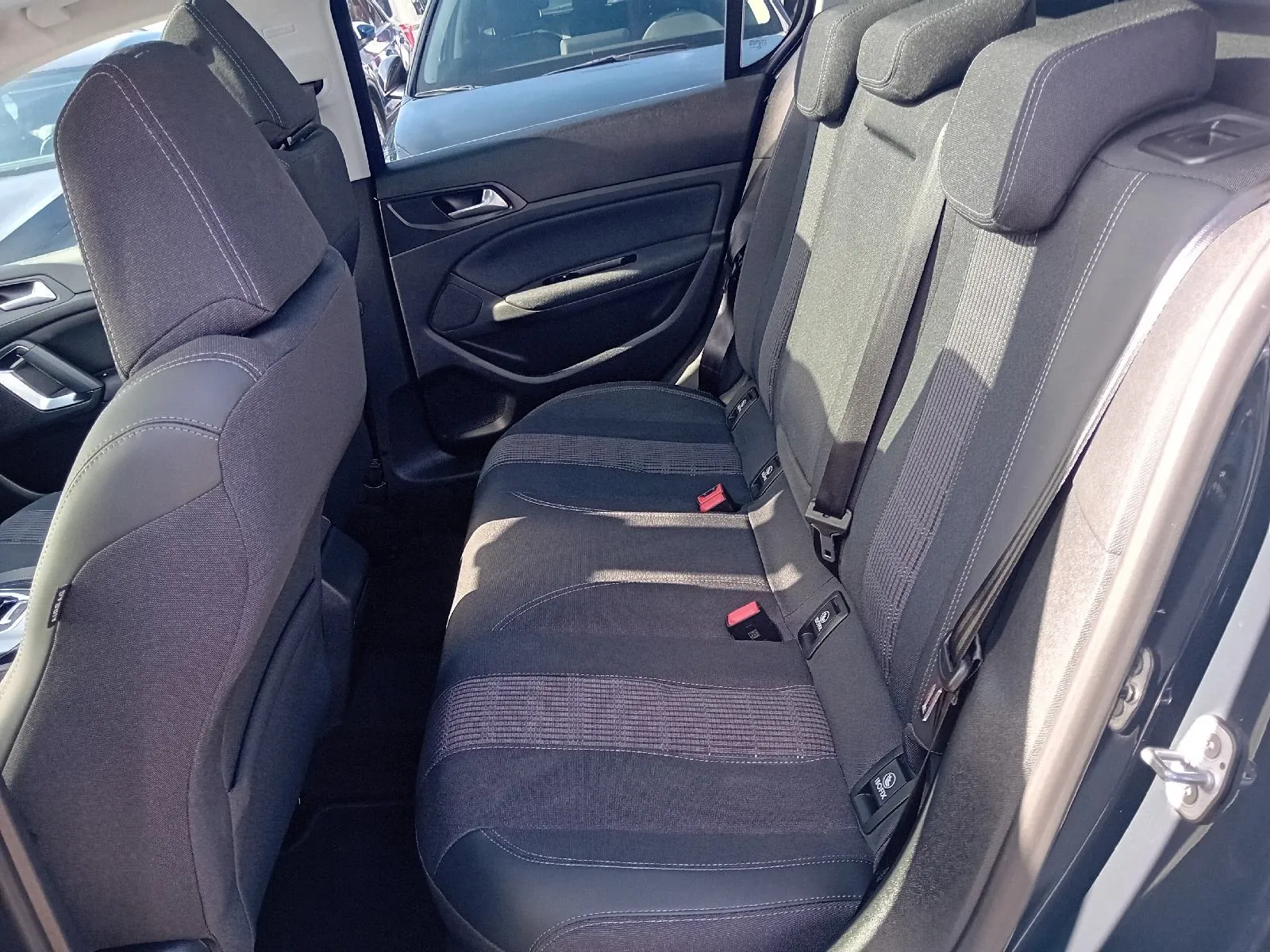 peugeot 308 1,5 bluehdi ,do 2 godine jamstva,u sustavu pdv-a. - slika 6