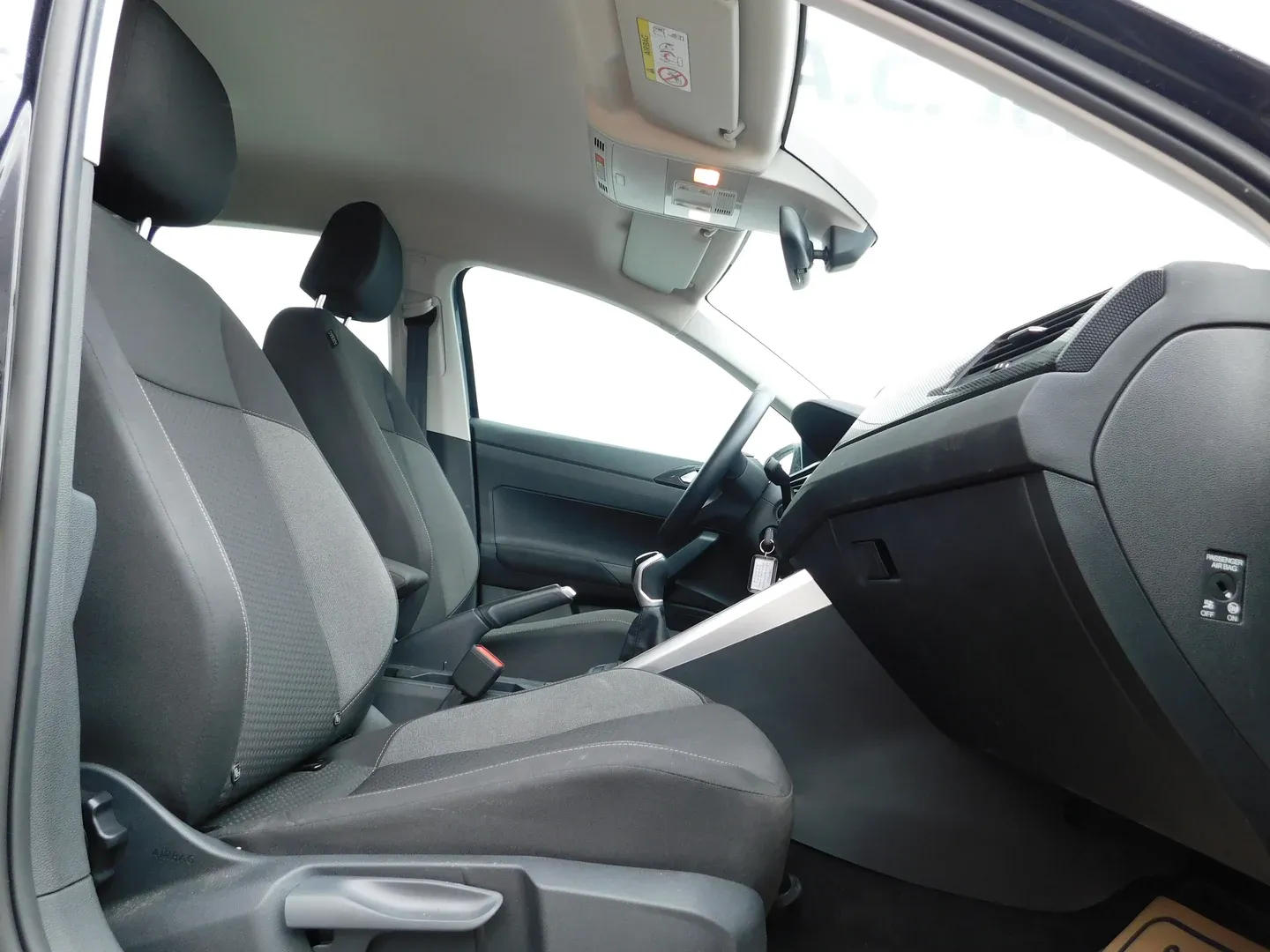 10838 volkswagen polo 1.0 tsi life - slika 11