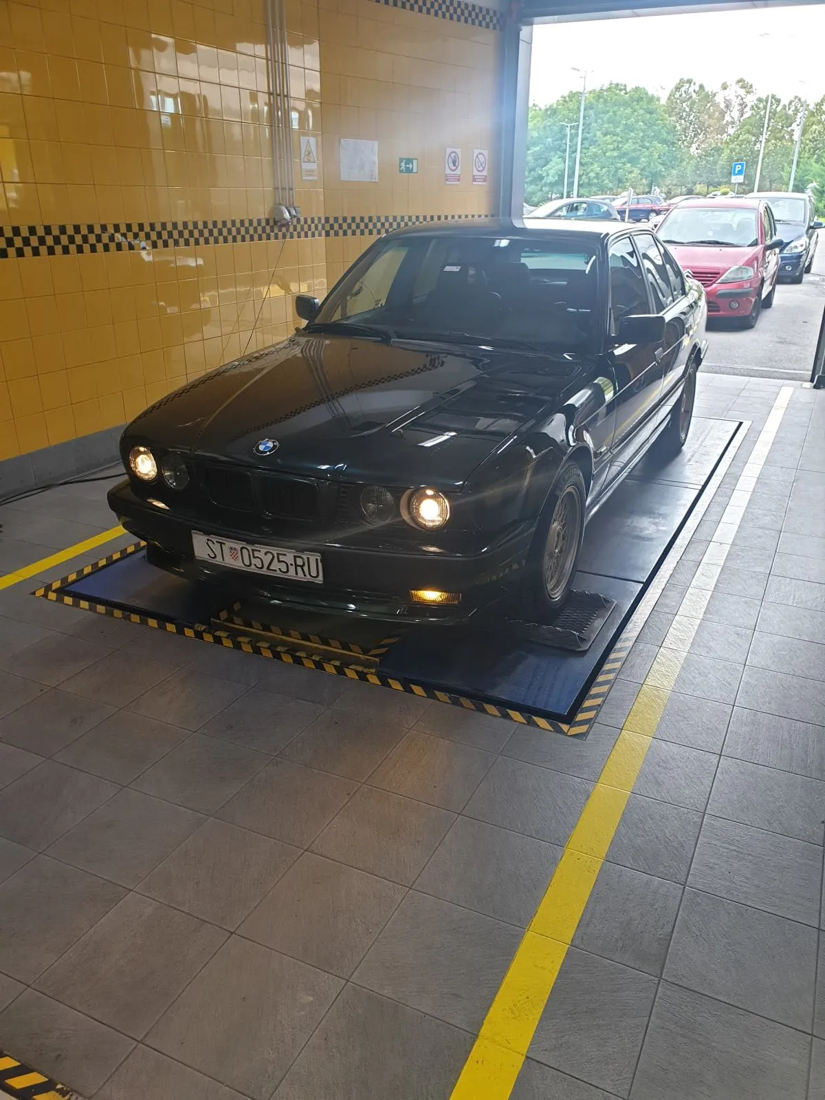 bmw e34 525i m sport - slika 5