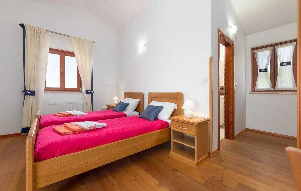 poreč okolica-šarmantna kamena vila sa bazenom na prodaji (prodaja) - slika 14