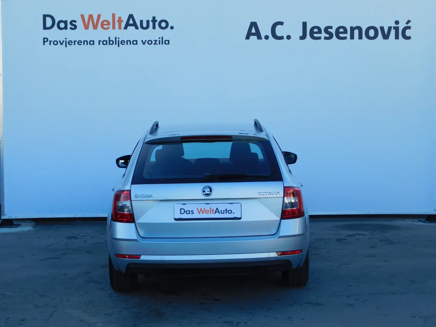 05884 škoda octavia combi style 1.6 tdi - slika 5