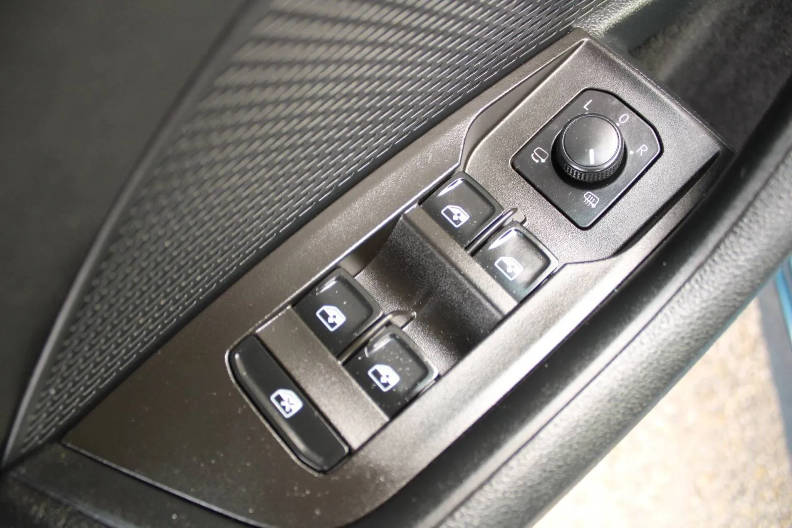 škoda octavia combi 2.0 tdi 150ks dsg *led, navigacija* - slika 8