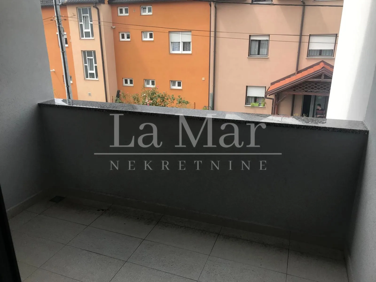stenjevec, 3-sobni obiteljski stan 90m2 novije gradnje na 1 katu - slika 13