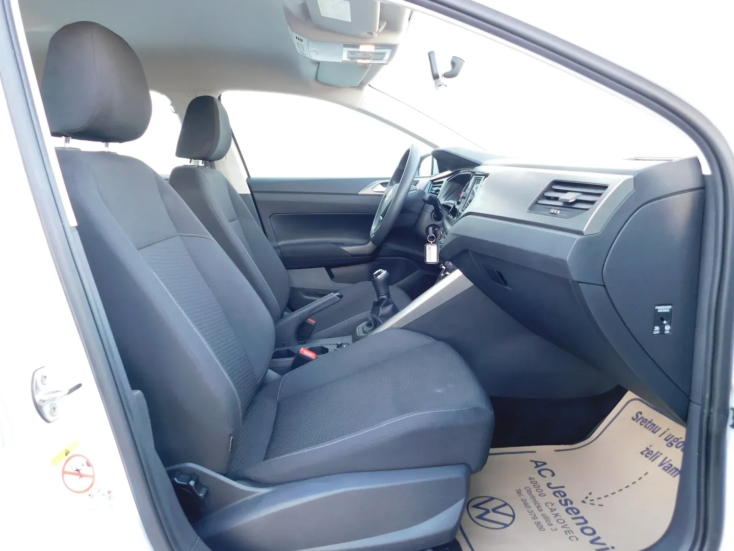 08037 volkswagen polo 1.0 tsi comfortline - slika 12