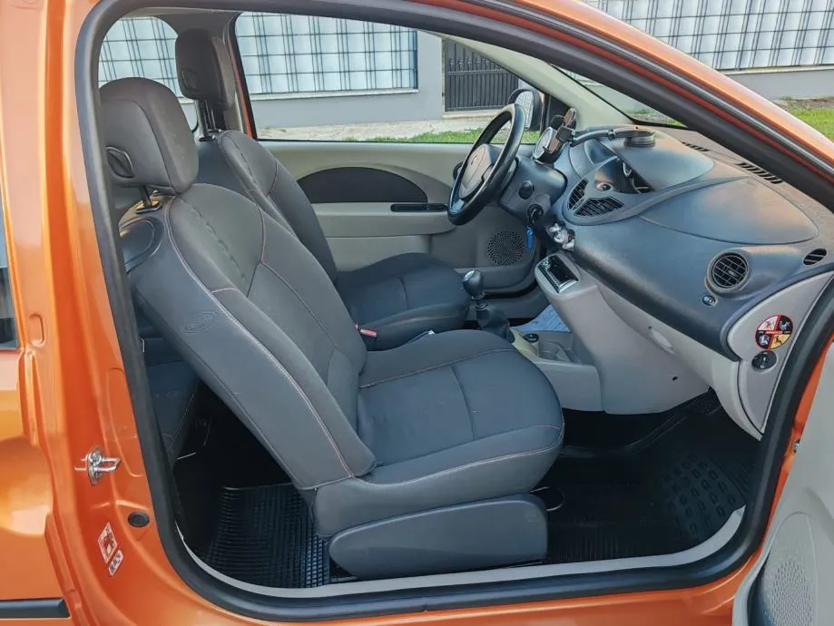 renault twingo 1,2 reg 31.10.2025 - slika 10