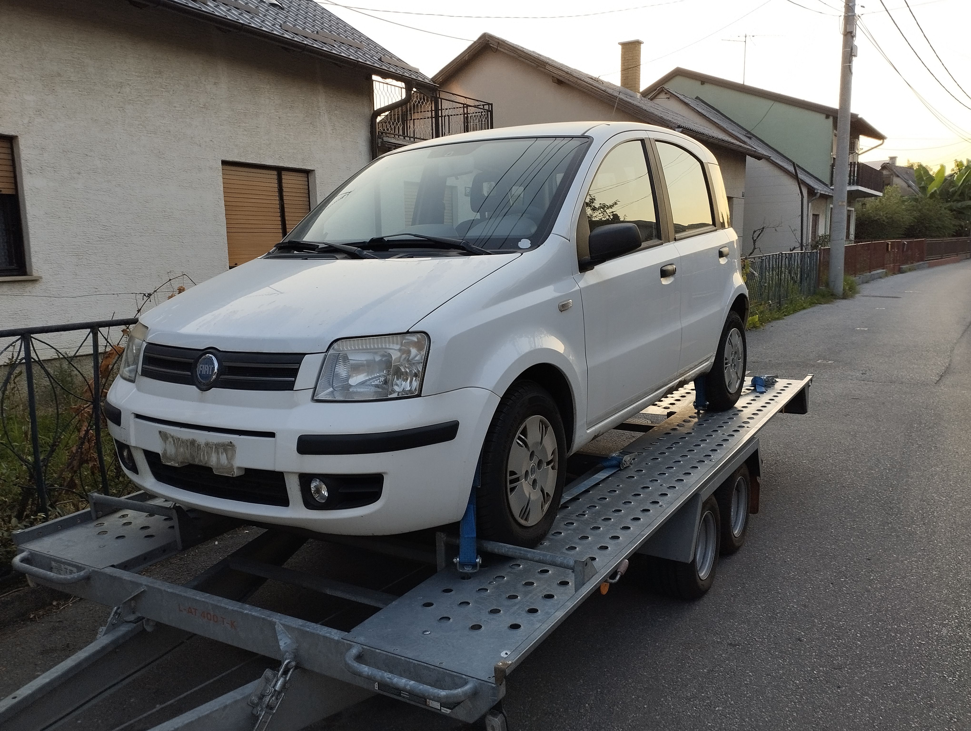 Fiat panda u dijelovima prodajem - Zagreb