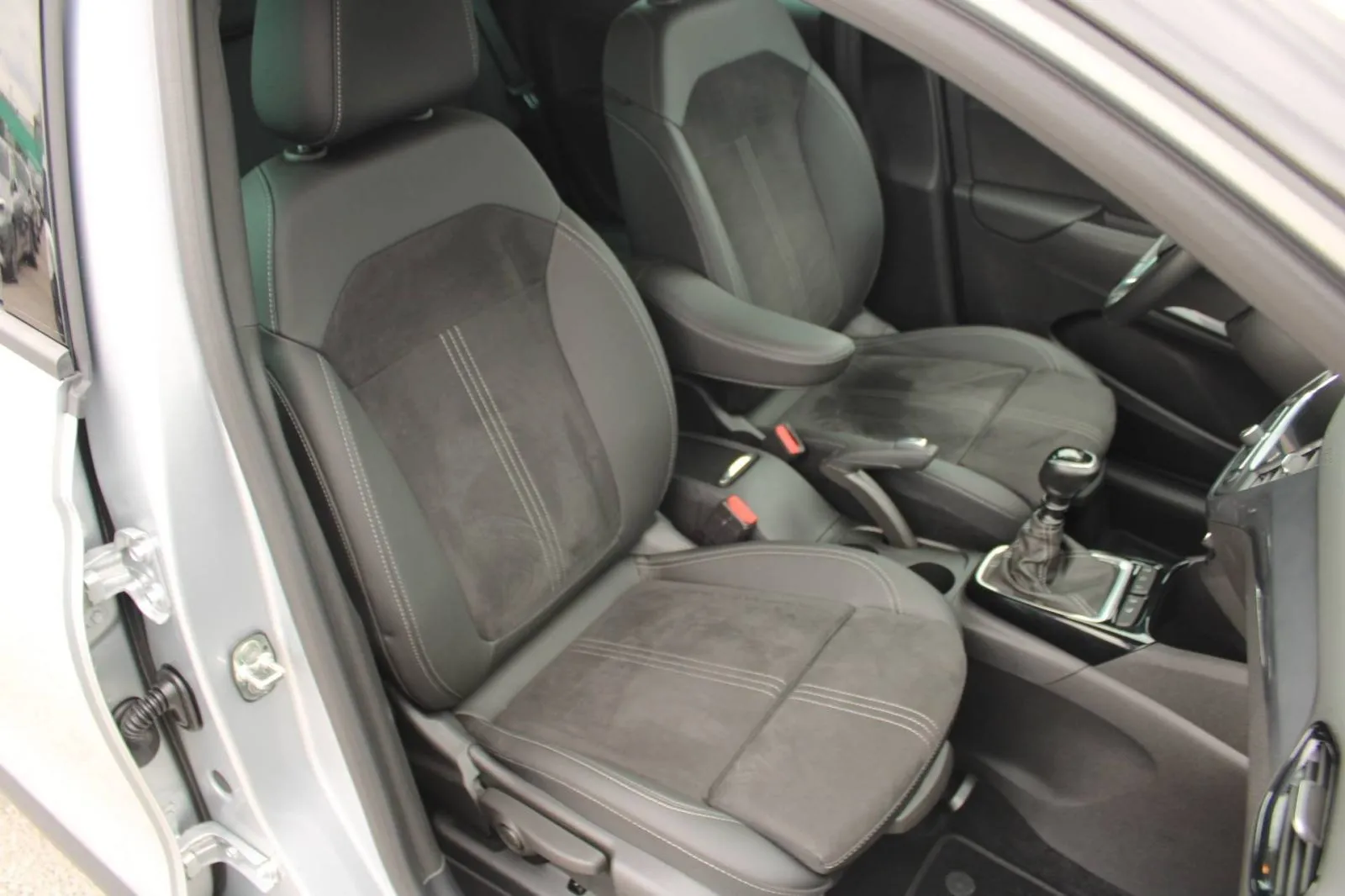 opel crossland 1.2 turbo ultimate *led,navigacija,kamera* - slika 11