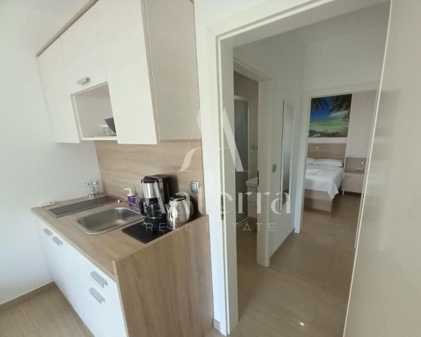 investicija, zgrada sa 11 apartmana i bazenom, osiguran parking (prodaja) - slika 10