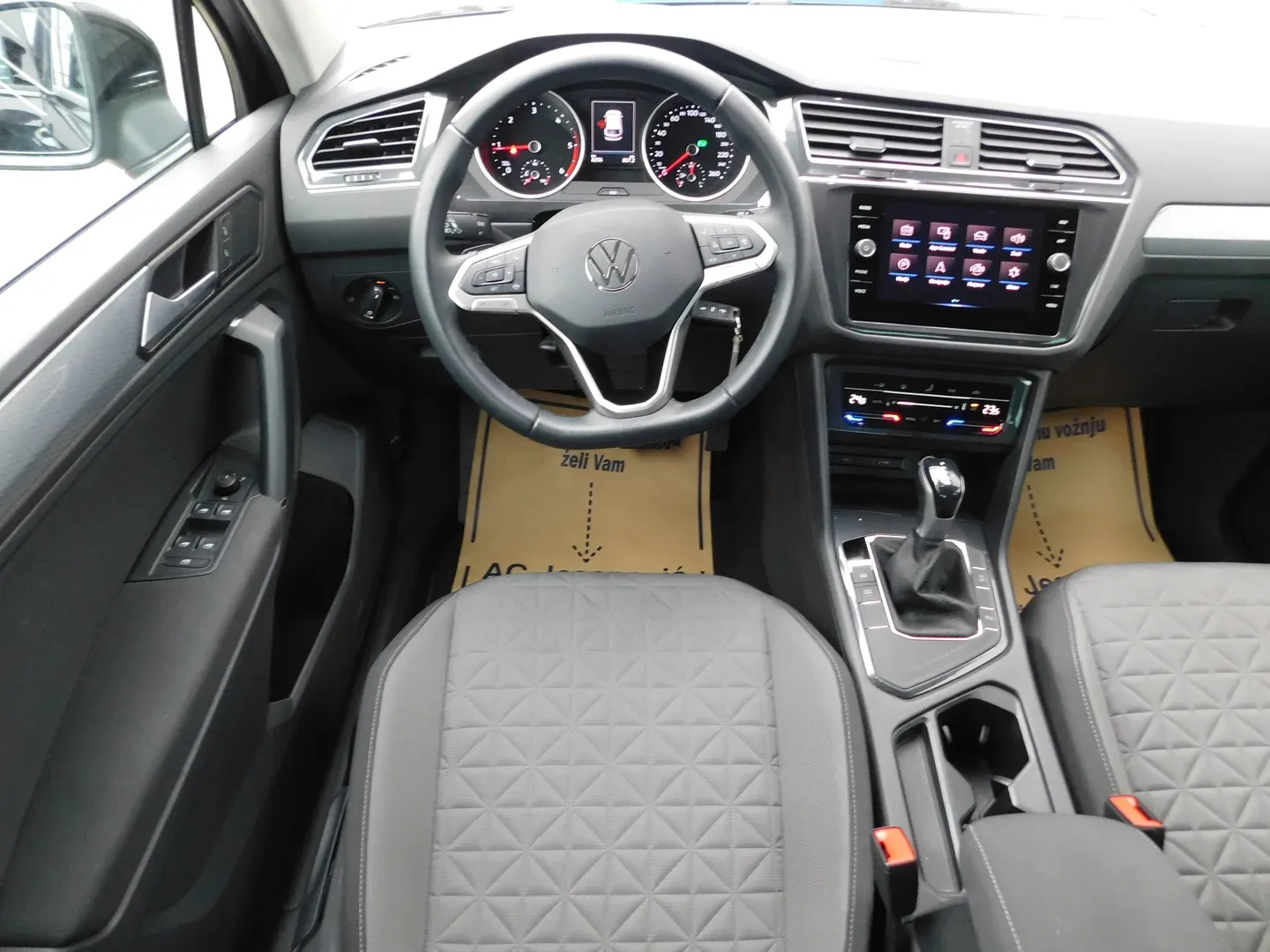 10197 volkswagen tiguan 2.0 tdi dsg life - slika 10
