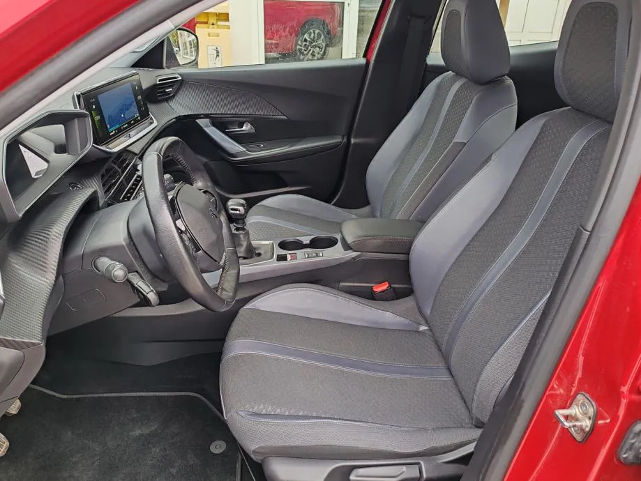 peugeot 2008 1,2 puretech - slika 15