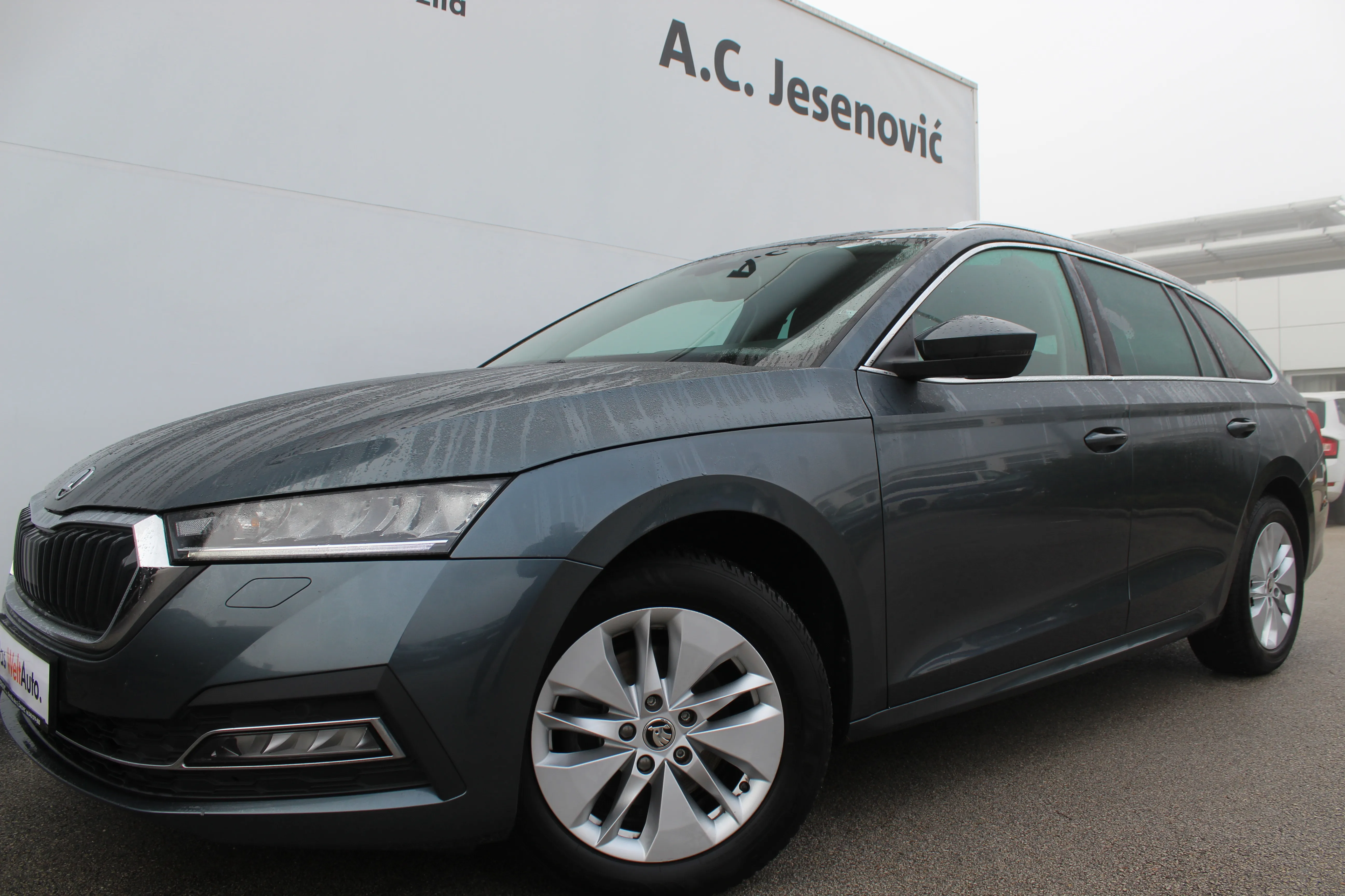 12954 škoda octavia combi ambition 2.0 tdi - slika 7