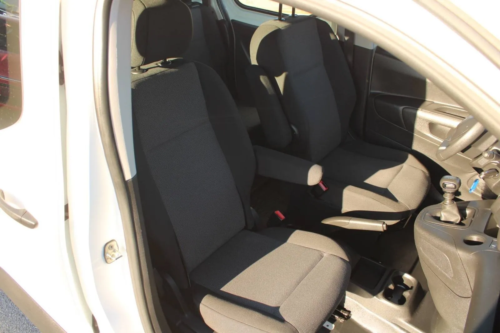 peugeot partner 1.5 hdi n1 - 5 sjedala, 2022 god. - slika 14